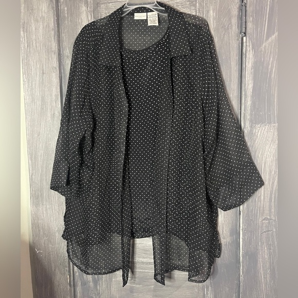4X2 White Stag 2 piece Black 3/4 Sleeve Boxy Blouse with white poka dots - Picture 1 of 3